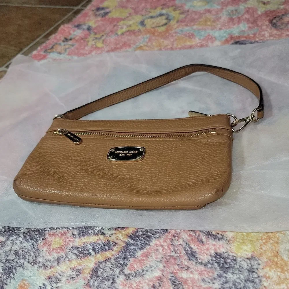 Michael Kors Large Jet Set Acorn Pebbled Leather Wallet Wristlet w Gold Hardware